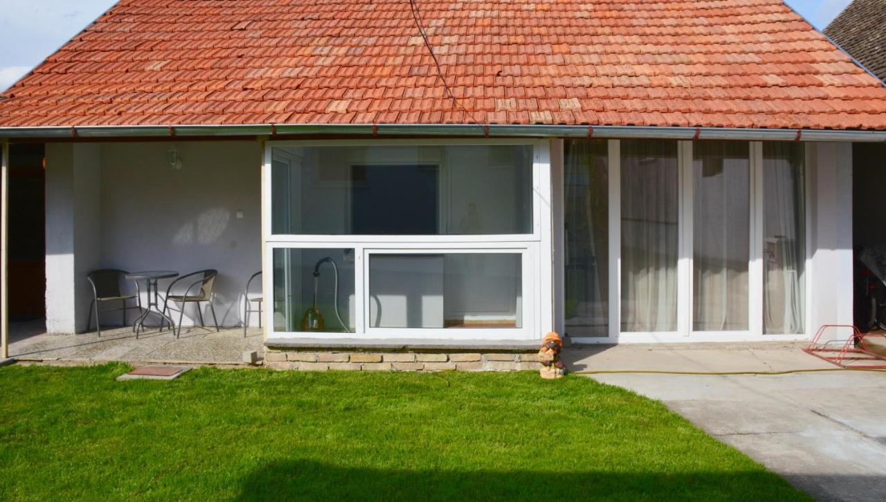Apatin Apartman Екстериор снимка